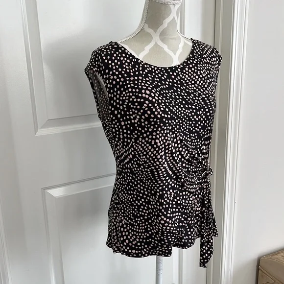 Melanie Lyne blush polka dot top size medium - Picture 2 of 4